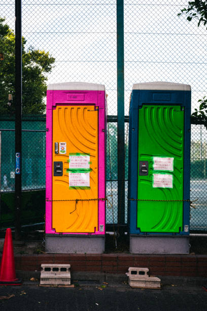 Best Luxury portable toilet rental  in Redway, CA
